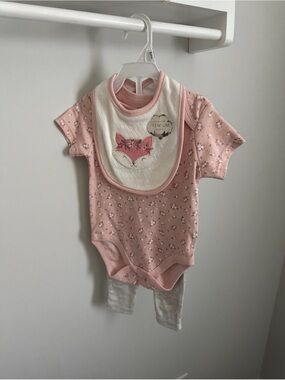 Rene Rofe baby Pink Floral Fox Bib 3-Piece Matching Set